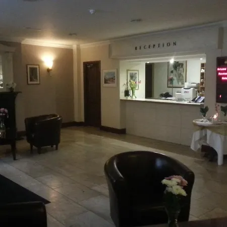 Hotel Munster Arms 2*