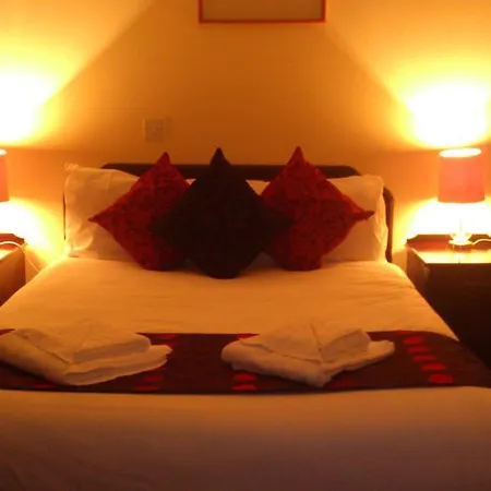 Hotel Munster Arms 2*
